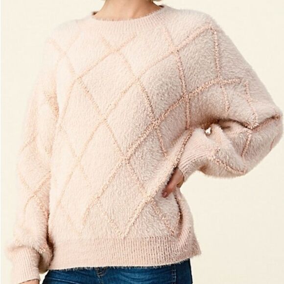Fuzzy Diamond Sweater‎ - Picture 1 of 11